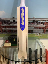 Load image into Gallery viewer, Aldred Gold Sovereign Blue Willow