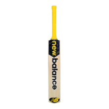 Load image into Gallery viewer, New Balance Burn 500 Junior Cricket Bat
